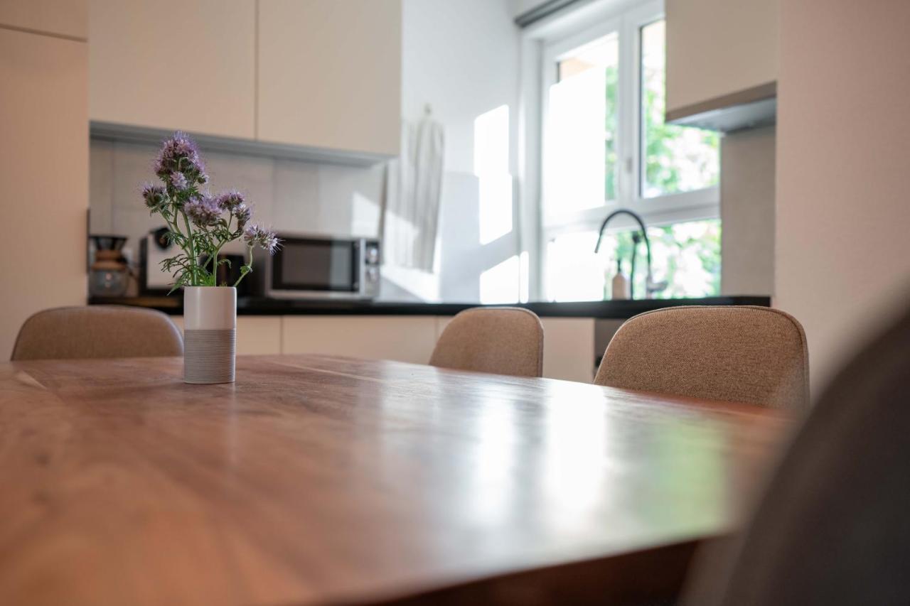 Moderne Wohnung Mit Parkplatz Ostermundigen Luaran gambar
